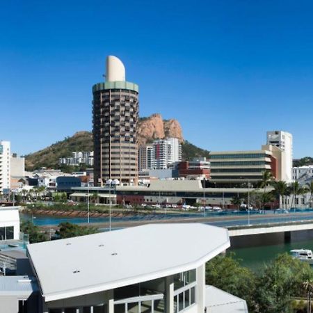 Grand Hotel And Apartments Townsville Eksteriør bilde