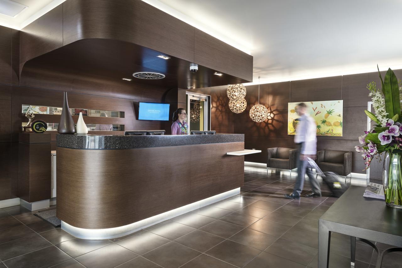 Grand Hotel And Apartments Townsville Eksteriør bilde