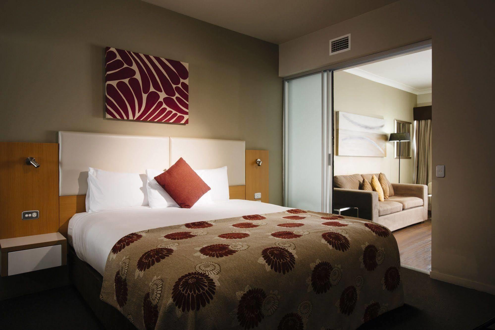Grand Hotel And Apartments Townsville Eksteriør bilde
